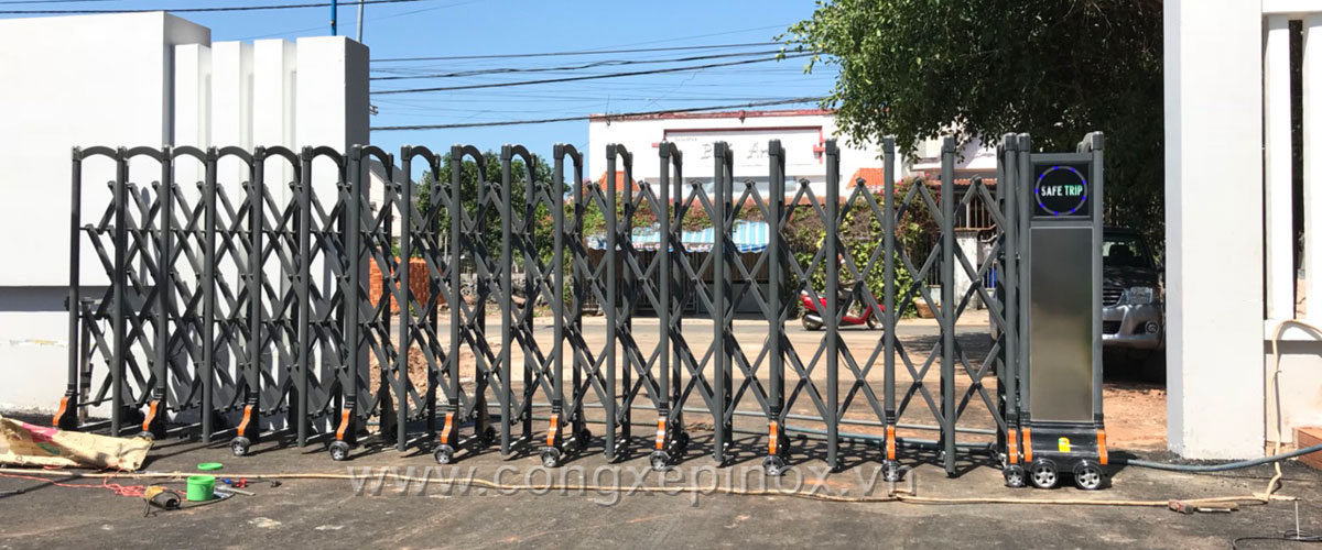 Mẫu cửa cổng xếp inox tại Vũng Tàu